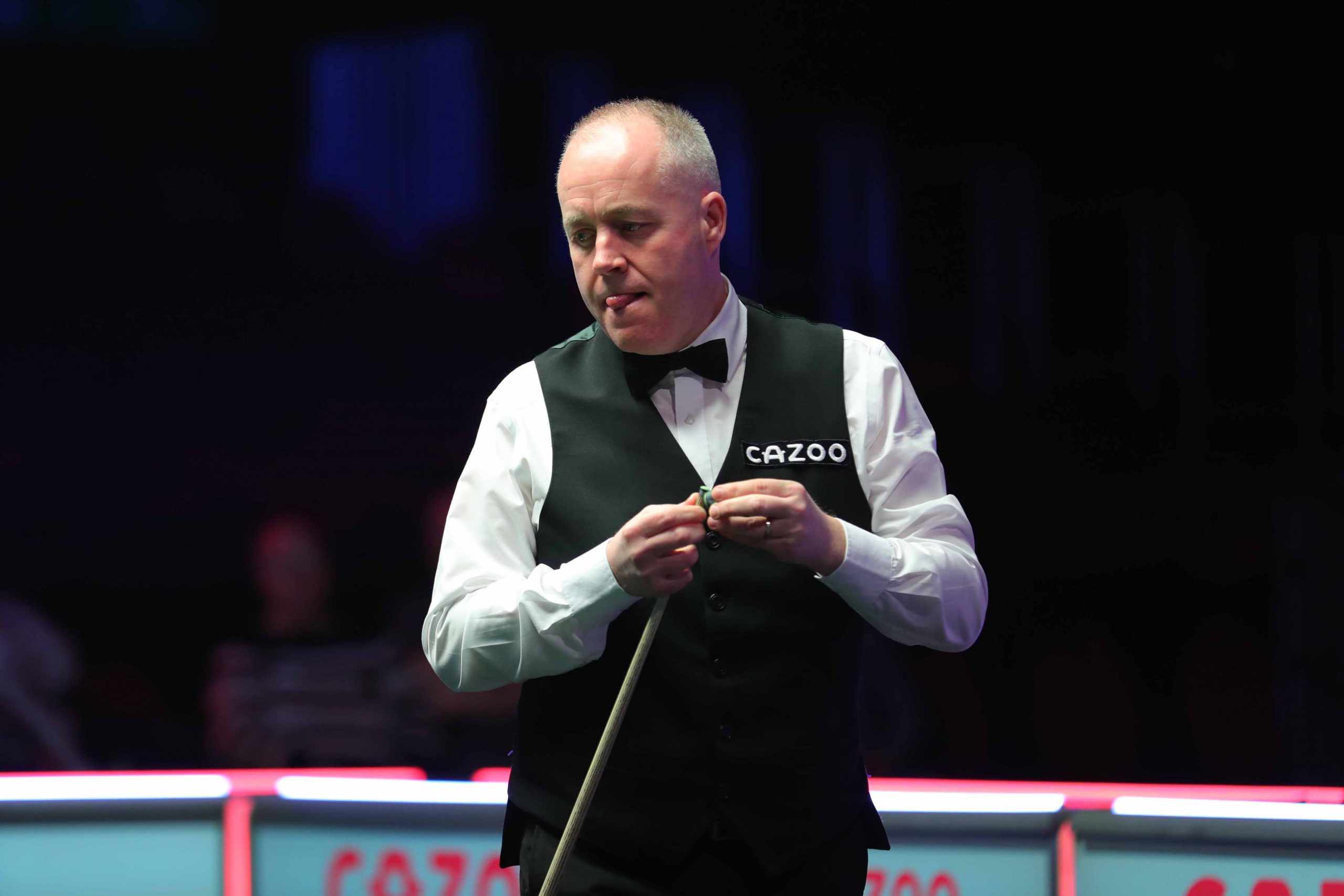 单赛季英超主客场均攻破热刺球门，恩佐是切尔西中场第三人.