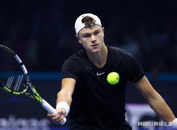 人们不禁思 人们不禁思